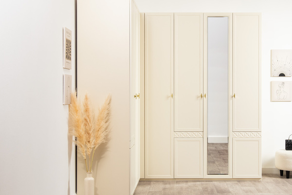 Шкаф угловой Марион 16.339 слоновая кость С341 PE, слоновая кость 6898 ПВХ (собирается на любую сторону)